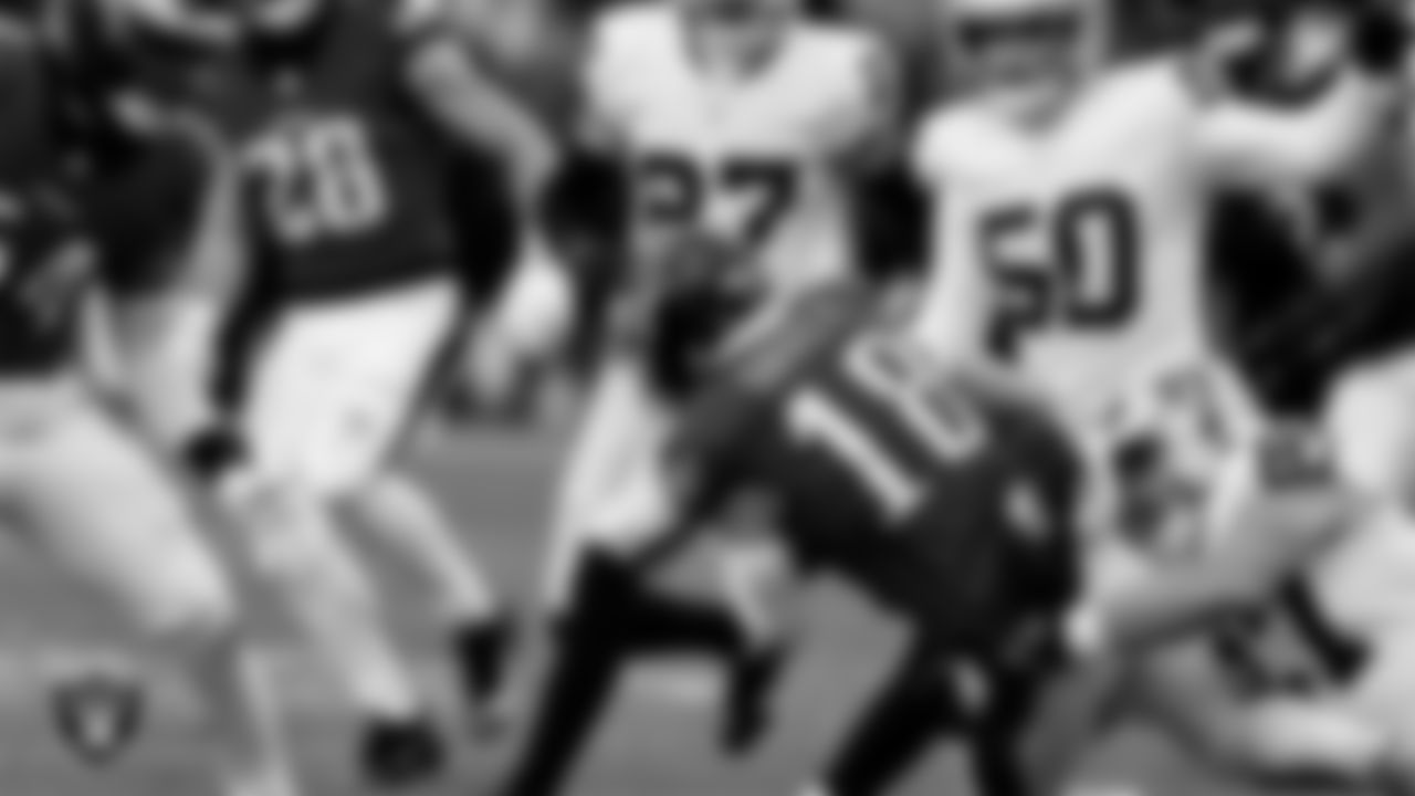 Las Vegas Raiders tight end Michael Mayer (87) during the regular season away game against the Philadelphia Eagles at Lincoln Financial Field.