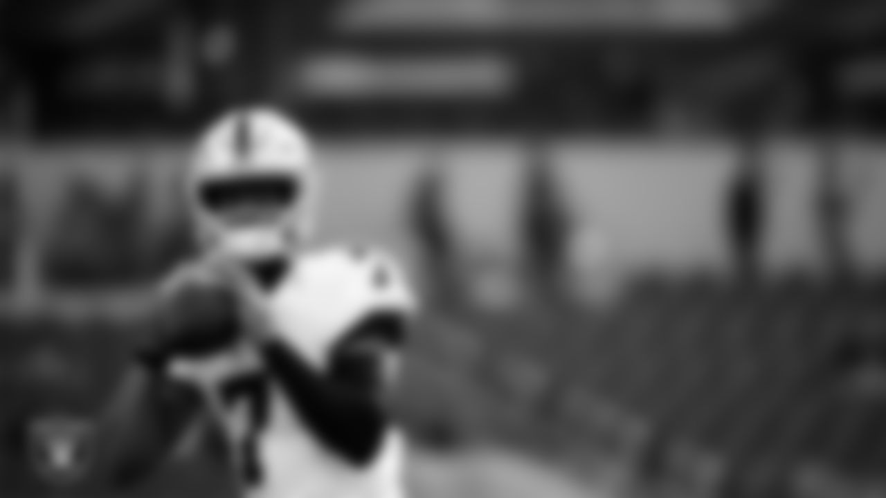 Las Vegas Raiders quarterback Geno Smith (7) warming up before the regular season away game against the Los Angeles Chargers at SoFi Stadium.