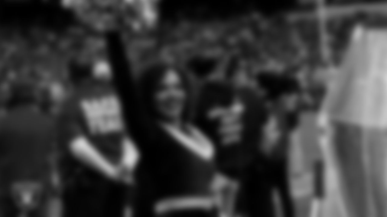 Raiderette Makenna on the sidelines during the regular season home game against the New York Giants at Allegiant Stadium.