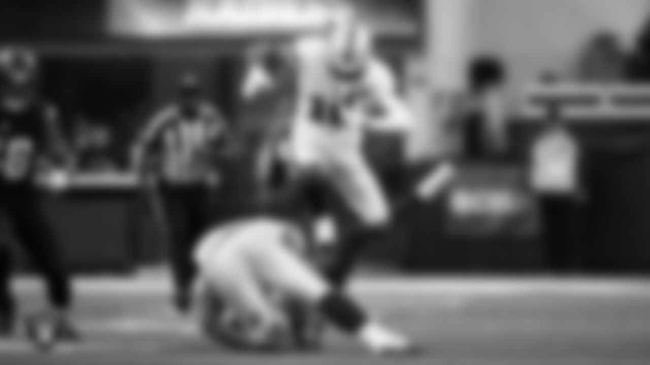 Las Vegas Raiders wide receiver Dont'e Thornton Jr. (10) runs after making a catch during the regular season away game against the Los Angeles Chargers at SoFi Stadium.