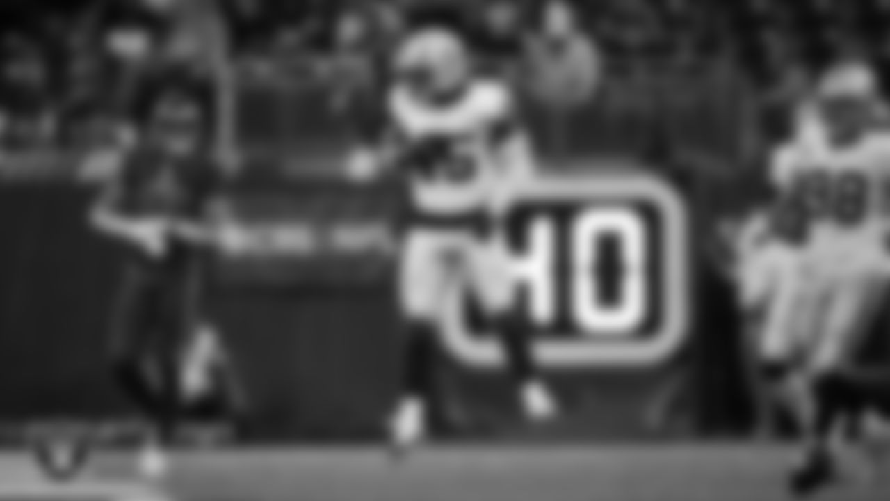 Las Vegas Raiders linebacker Devin White (45) celebrates after breaking up a pass during the regular season away game against the Houston Texans at NRG Stadium.