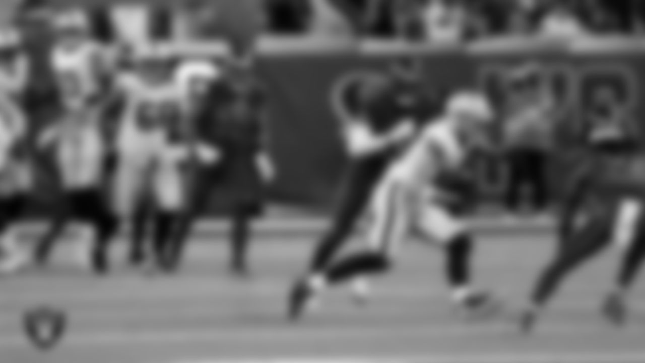 Las Vegas Raiders tight end Brock Bowers (89) during the regular season away game against the Houston Texans at NRG Stadium.