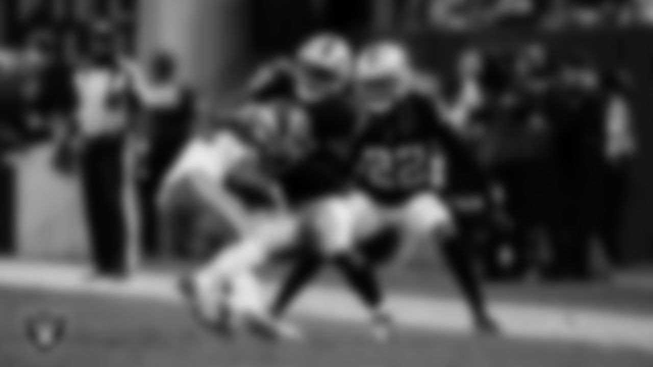 Las Vegas Raiders linebacker Devin White (45) during the regular season home game against the Kansas City Chiefs at Allegiant Stadium.