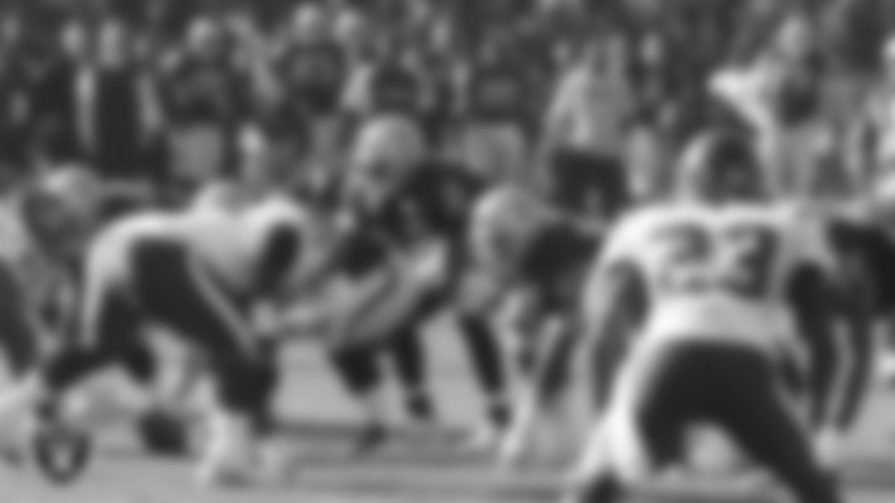 Oakland Raiders quarterback Aaron Brooks (2) lines up before the snap during the regular season home game against the Houston Texans at McAfee Coliseum, Sunday, December 3, 2006, in Oakland, Calif.