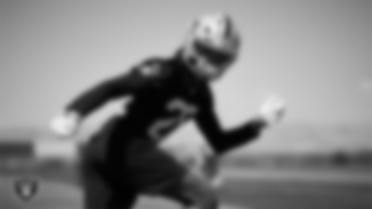 CB Darien Porter