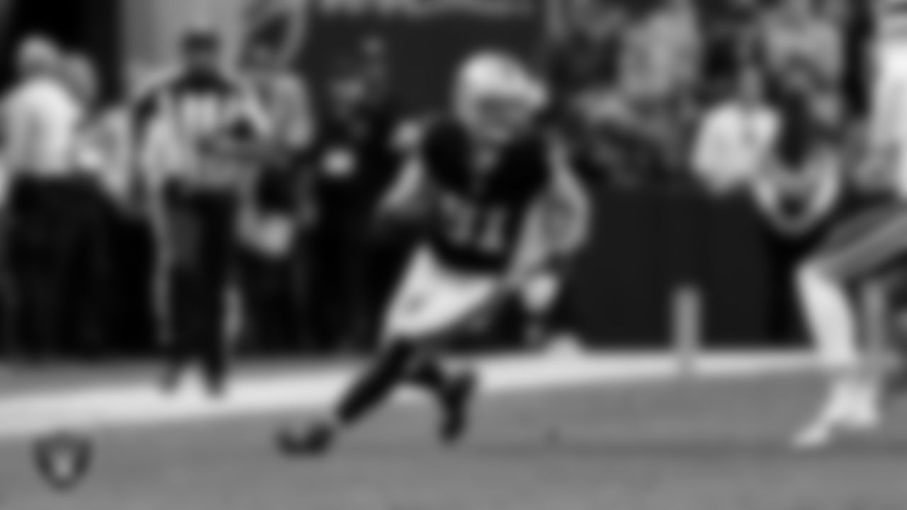 Las Vegas Raiders wide receiver Alex Bachman (81) during the regular season home game against the Kansas City Chiefs at Allegiant Stadium.