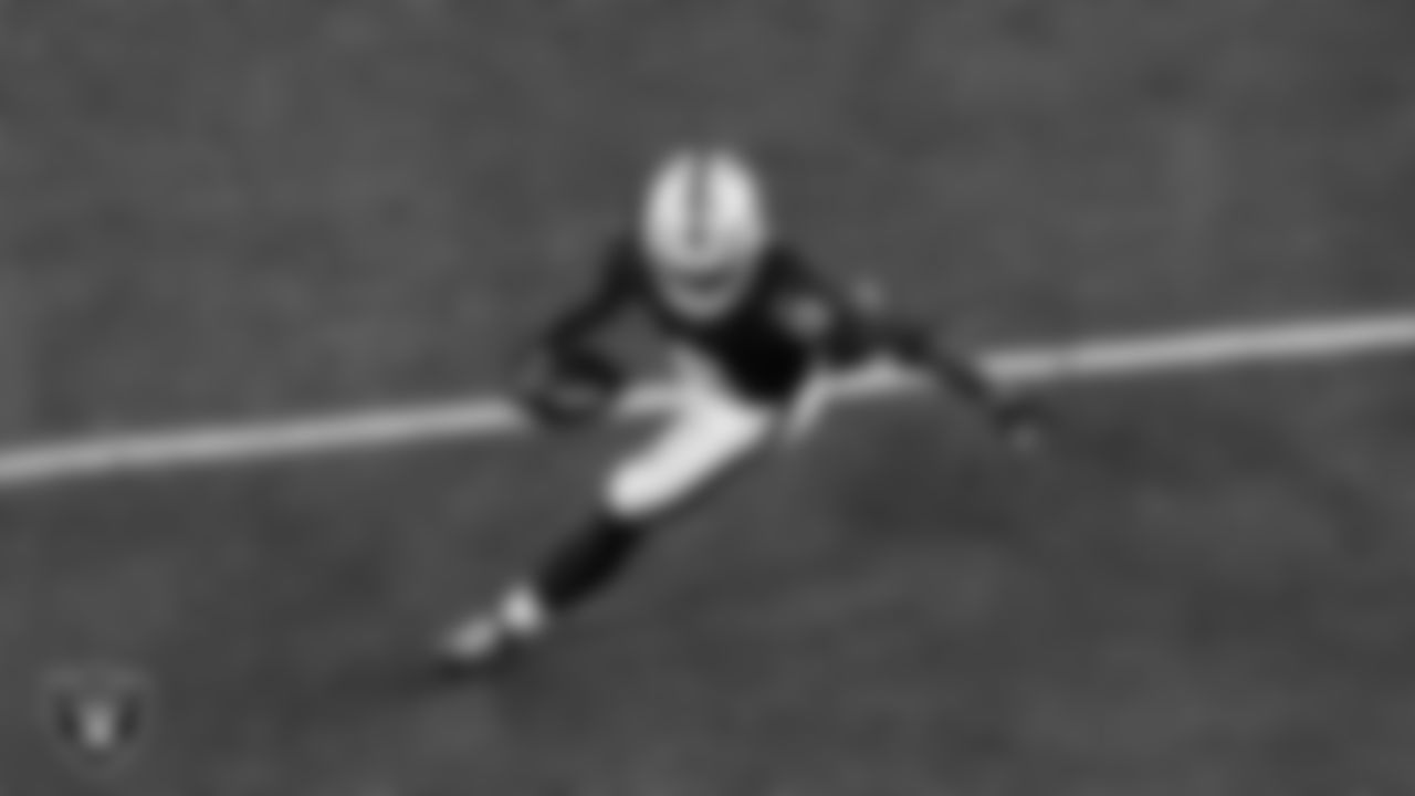 Las Vegas Raiders running back Ashton Jeanty (2) runs after making a catch during the regular season home game against the Dallas Cowboys at Allegiant Stadium.