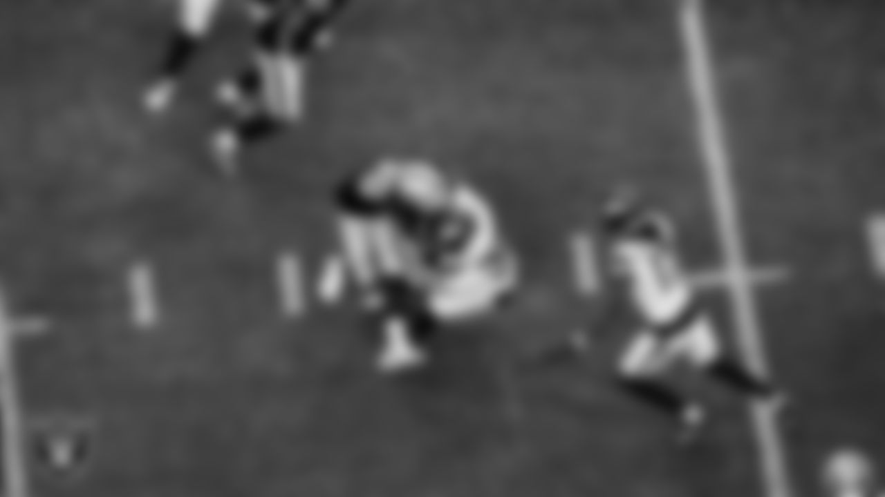 Las Vegas Raiders defensive end Maxx Crosby (98) during the regular season home game against the Denver Broncos at Allegiant Stadium.