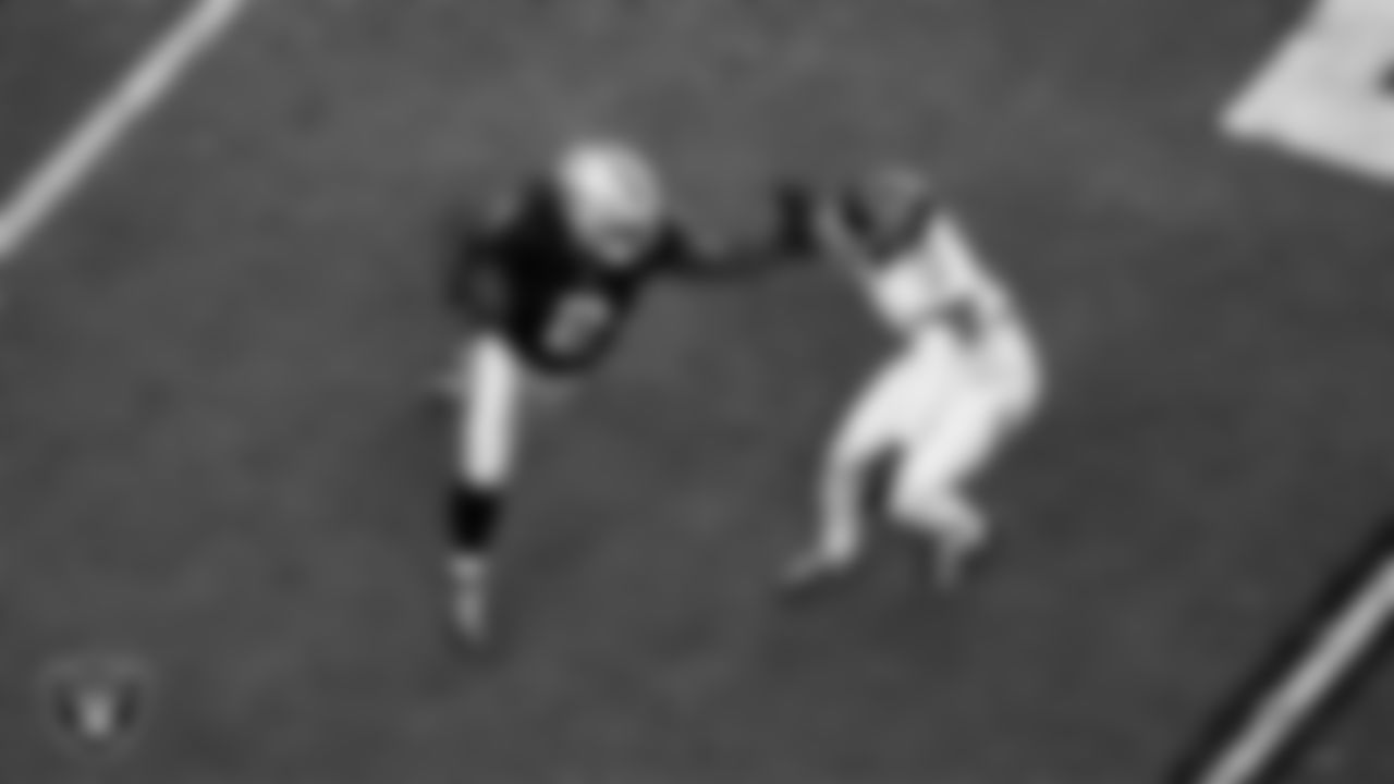 Las Vegas Raiders running back Ashton Jeanty (2) rushes during the regular season home game against the Tennessee Titans at Allegiant Stadium.