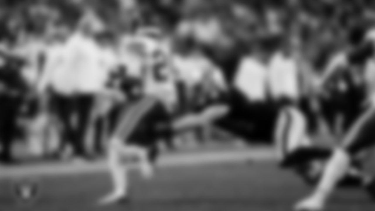Las Vegas Raiders linebacker Tommy Eichenberg (44) during the regular season home game against the Kansas City Chiefs at Allegiant Stadium.