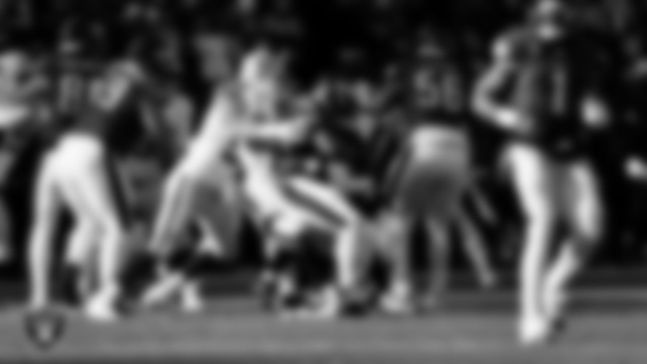 Las Vegas Raiders defensive end Maxx Crosby (98) and linebacker Devin White (45) during the regular season away game against the Philadelphia Eagles at Lincoln Financial Field.