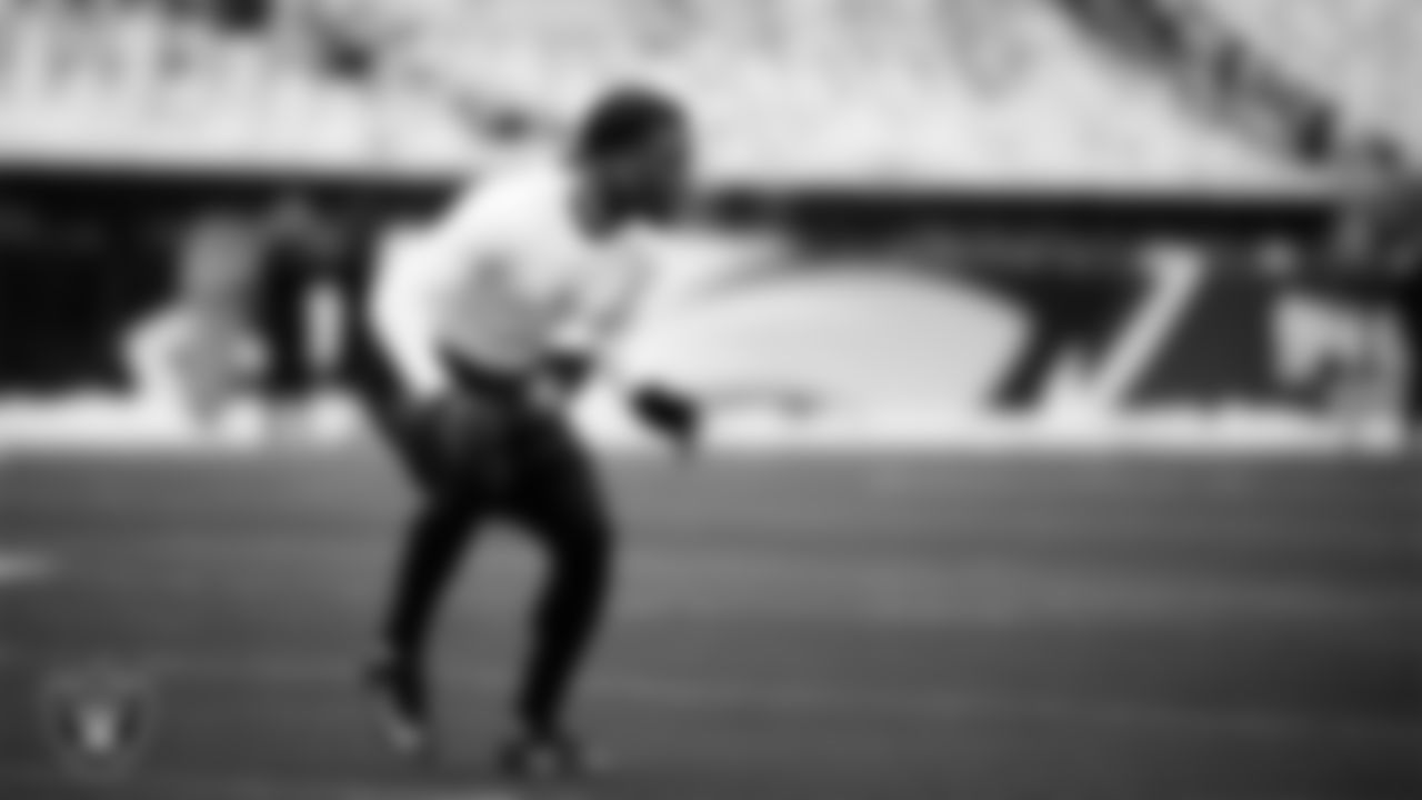 Las Vegas Raiders cornerback Darnay Holmes (30) warming up before the regular season away game against the Philadelphia Eagles at Lincoln Financial Field.