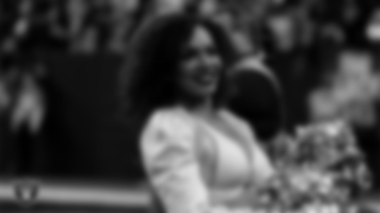 Raiderette Makenna on the sidelines during the regular season home game against the New York Giants at Allegiant Stadium.