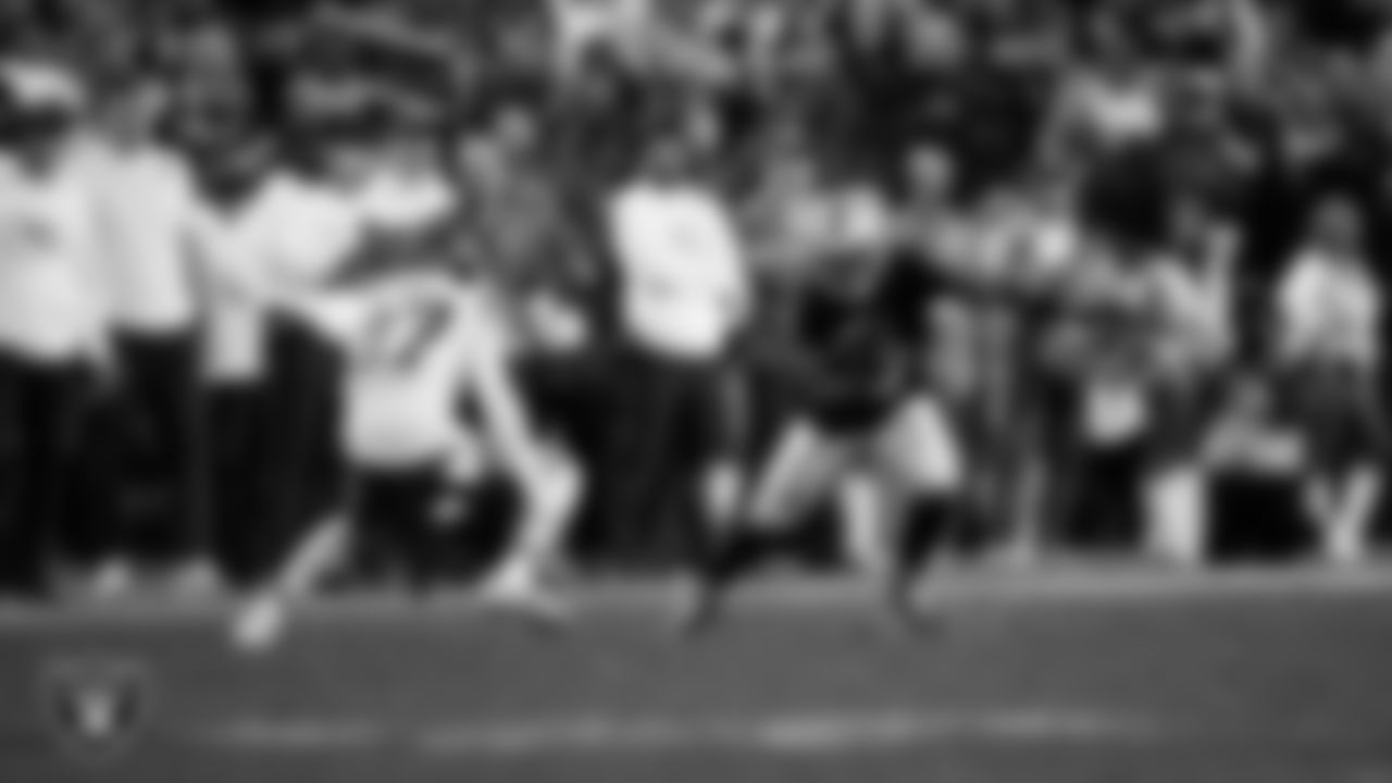 Las Vegas Raiders running back Zamir White (3) rushes during the regular season home game against the Kansas City Chiefs at Allegiant Stadium.