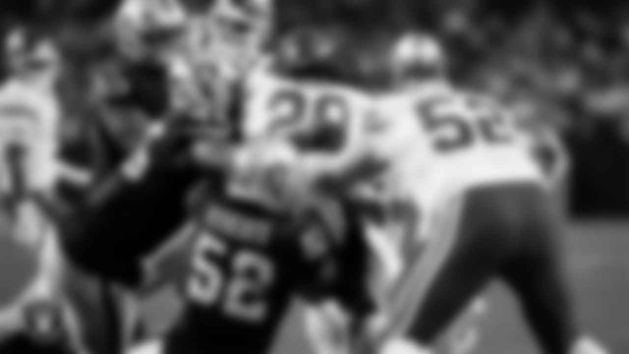 Las Vegas Raiders linebacker Devin White (45) and linebacker Elandon Roberts (52) during the regular season home game against the Kansas City Chiefs at Allegiant Stadium.