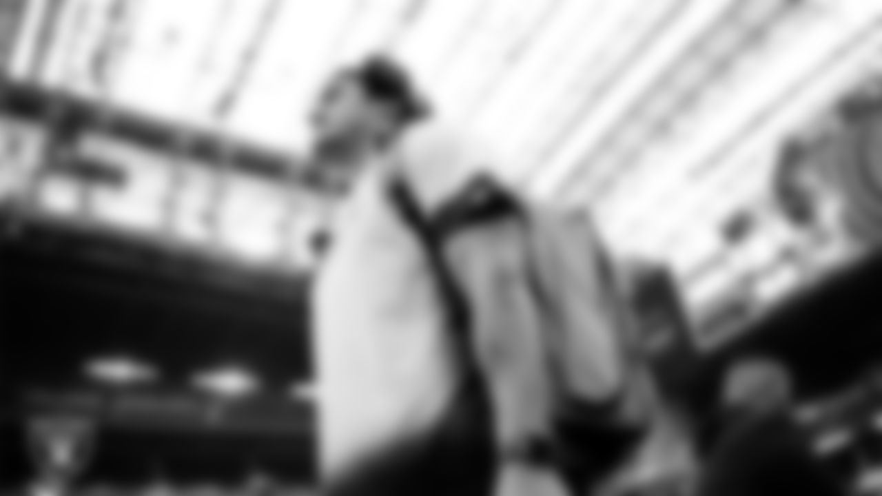 Las Vegas Raiders linebacker Cody Lindenberg (55) arrives to the regular season away game against the Houston Texans at NRG Stadium.