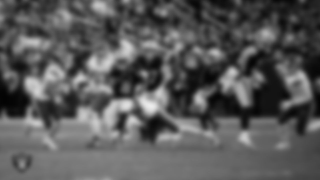 Las Vegas Raiders running back Ashton Jeanty (2) during the regular season home game against the Kansas City Chiefs at Allegiant Stadium.