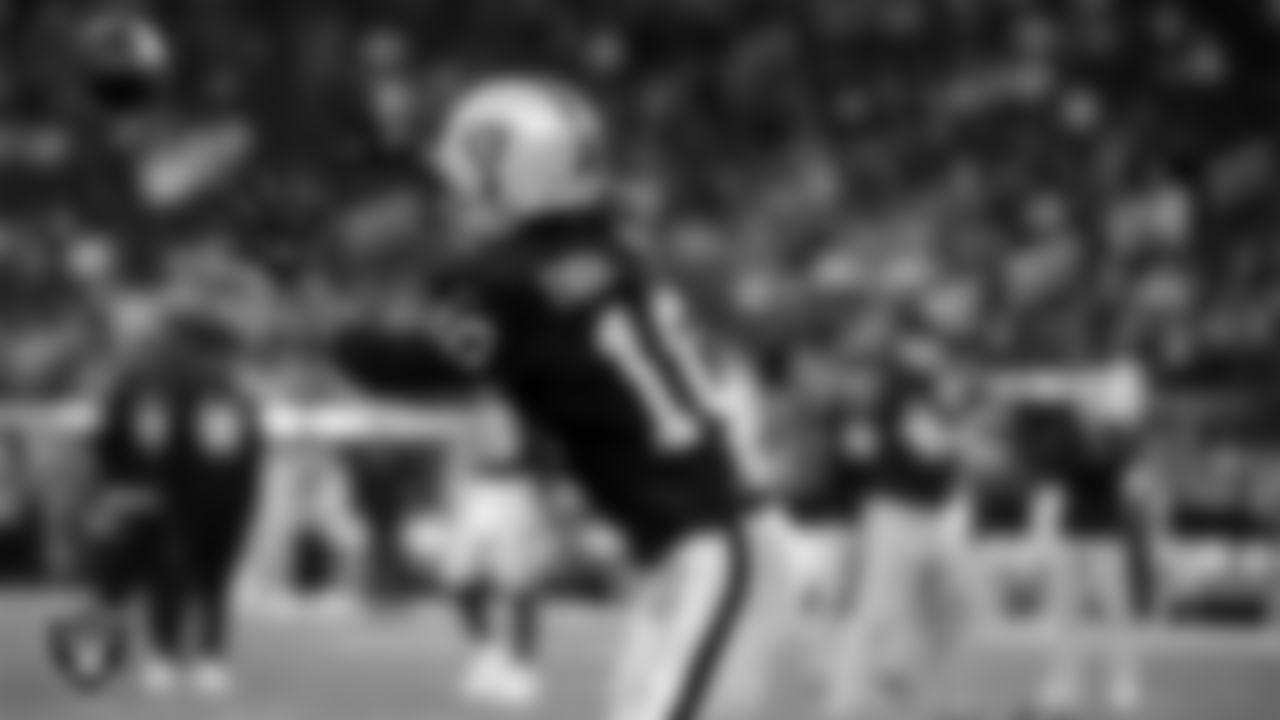 Las Vegas Raiders wide receiver Dont'e Thornton Jr. (10) warming up before the regular season home game against the Los Angeles Chargers at Allegiant Stadium.