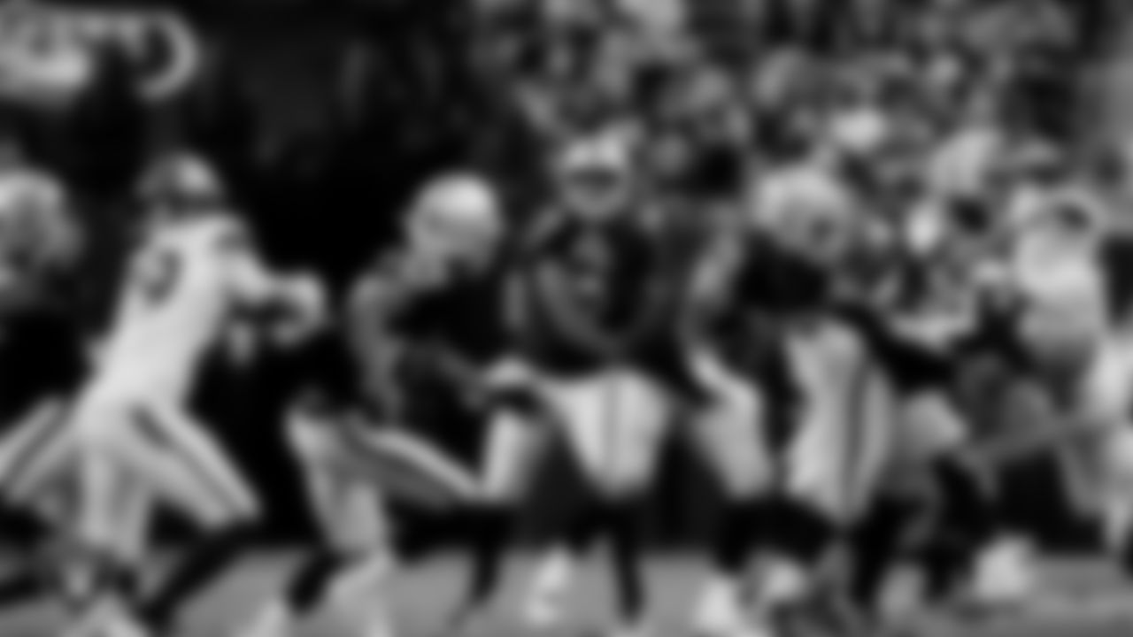 Las Vegas Raiders quarterback Geno Smith (7) during the regular season home game against the Denver Broncos at Allegiant Stadium.