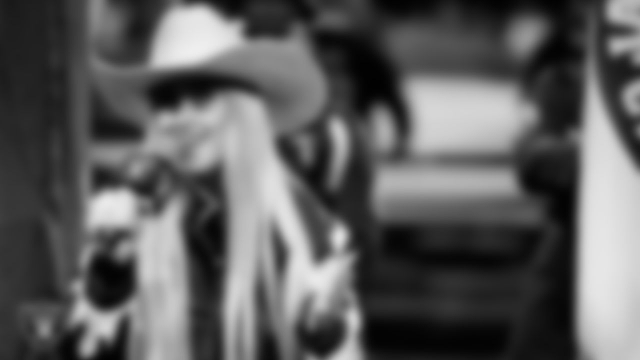 Singer and songwriter Brooke Eden performs the national anthem before the Las Vegas Raiders' regular season home game against the Denver Broncos at Allegiant Stadium.