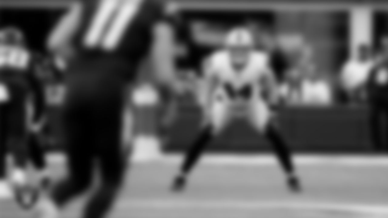 Las Vegas Raiders linebacker Tommy Eichenberg (44) during the regular season away game against the Los Angeles Chargers at SoFi Stadium.