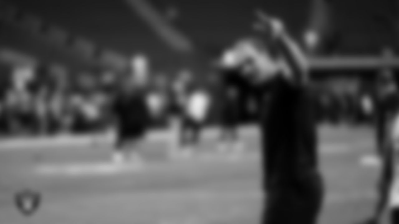 Las Vegas Raiders tight end Brock Bowers (89) warming up before the regular season home game against the Jacksonville Jaguars at Allegiant Stadium.