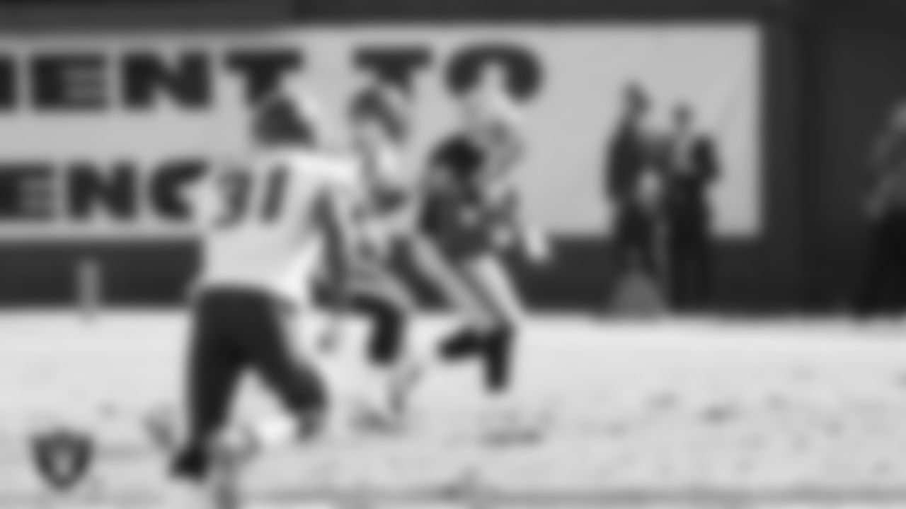 Oakland Raiders running back Michael Bush (29) during the regular season home game against the Houston Texans at Oakland-Alameda County Coliseum, Sunday, October 3, 2010, in Oakland, Calif.