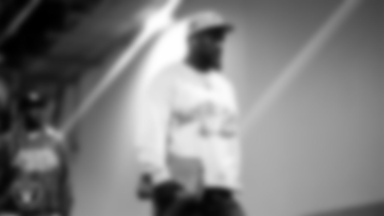 Las Vegas Raiders linebacker Devin White (45) arrives to the regular season away game against the Los Angeles Chargers at SoFi Stadium.