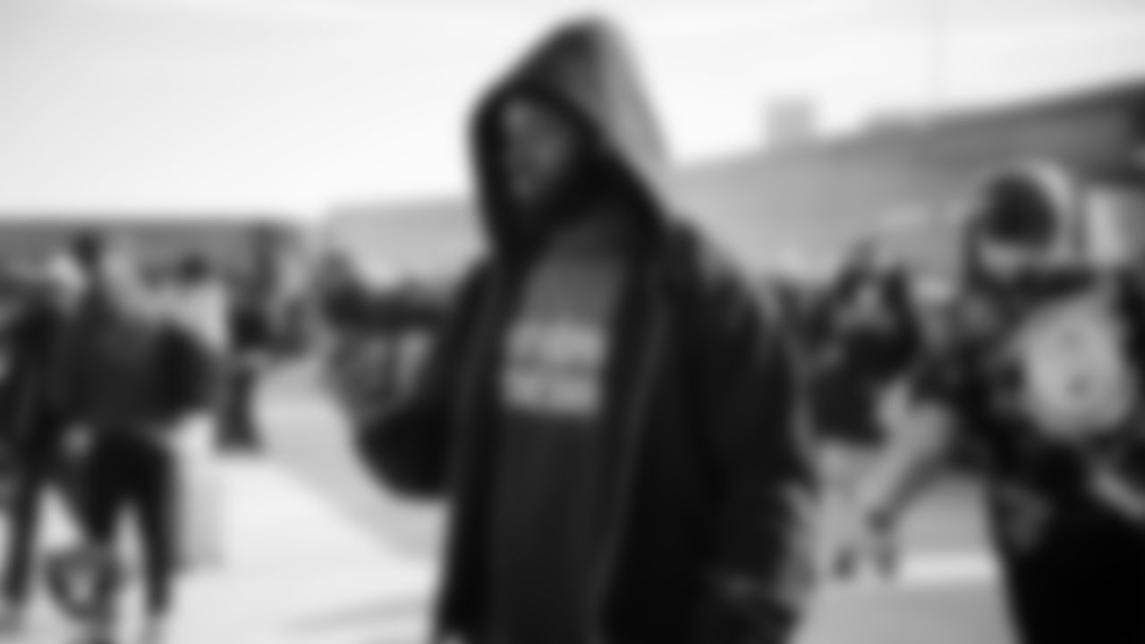 Las Vegas Raiders tight end Ian Thomas (80) departs for the regular season away game against the Los Angeles Chargers.