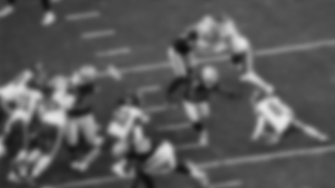 Las Vegas Raiders running back Ashton Jeanty (2) rushes during the regular season home game against the Kansas City Chiefs at Allegiant Stadium.