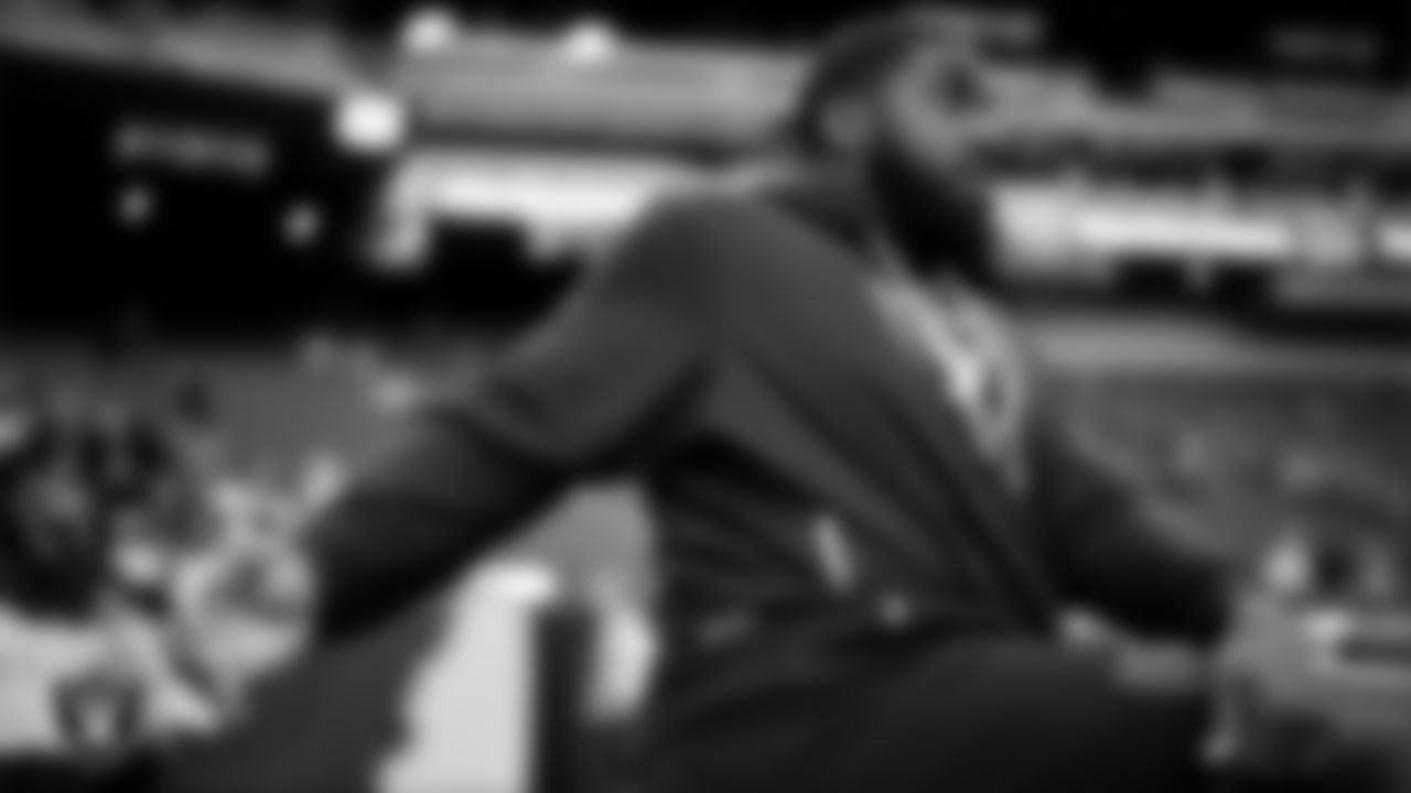 Las Vegas Raiders tackle DJ Glaze (71) warming up before the regular season home game against the Cleveland Browns at Allegiant Stadium.