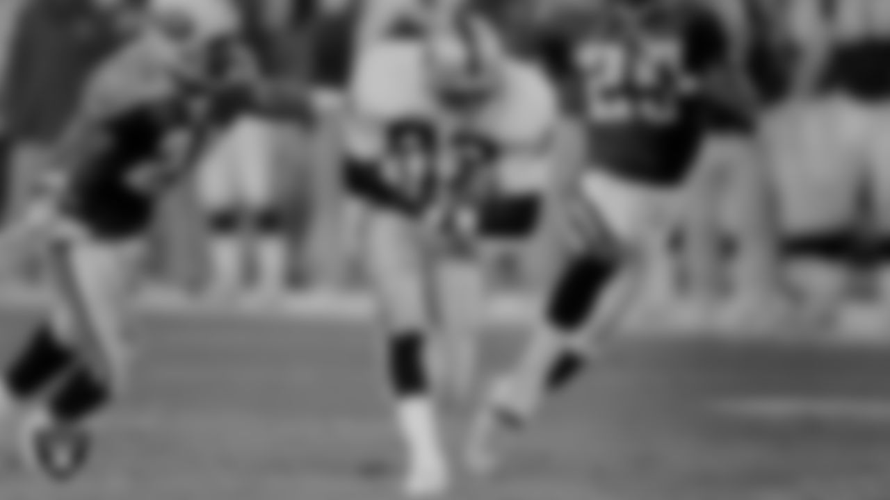 Oakland Raiders wide receiver James Jett (82) during the regular season away game against the Tennessee Titans at Adelphia Coliseum, Thursday, December 9, 1999, in Nashville, Tenn.
