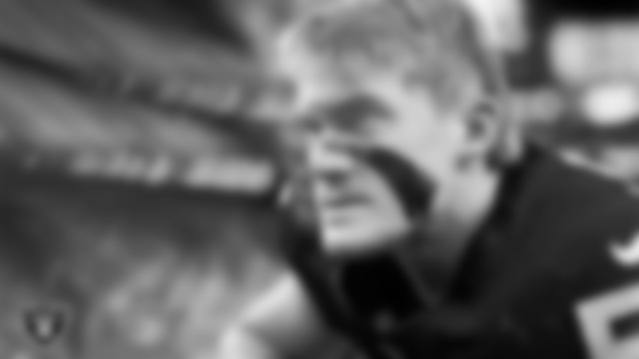 Las Vegas Raiders linebacker Cody Lindenberg (55) warming up before the regular season home game against the Cleveland Browns at Allegiant Stadium.