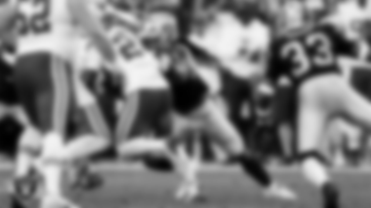 Las Vegas Raiders defensive end Jahfari Harvey (91) during the regular season home game against the Kansas City Chiefs at Allegiant Stadium.