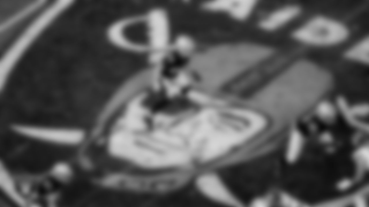 Las Vegas Raiders linebacker Tommy Eichenberg (44) during the regular season home game against the Kansas City Chiefs at Allegiant Stadium.