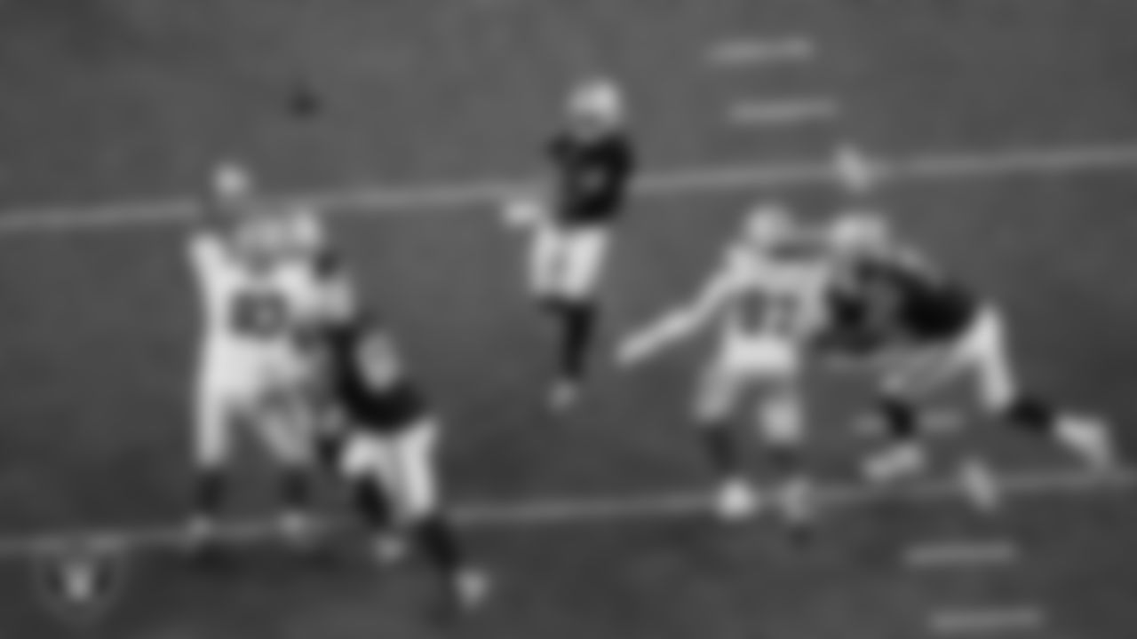 Las Vegas Raiders quarterback Geno Smith (7) passes during the regular season home game against the Dallas Cowboys at Allegiant Stadium.