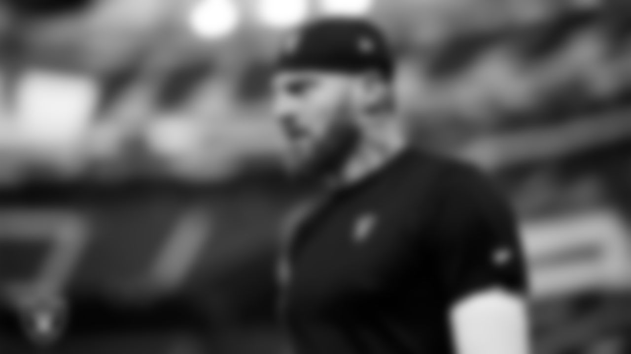 Las Vegas Raiders defensive end Maxx Crosby (98) warming up before the regular season away game against the Los Angeles Chargers at SoFi Stadium.