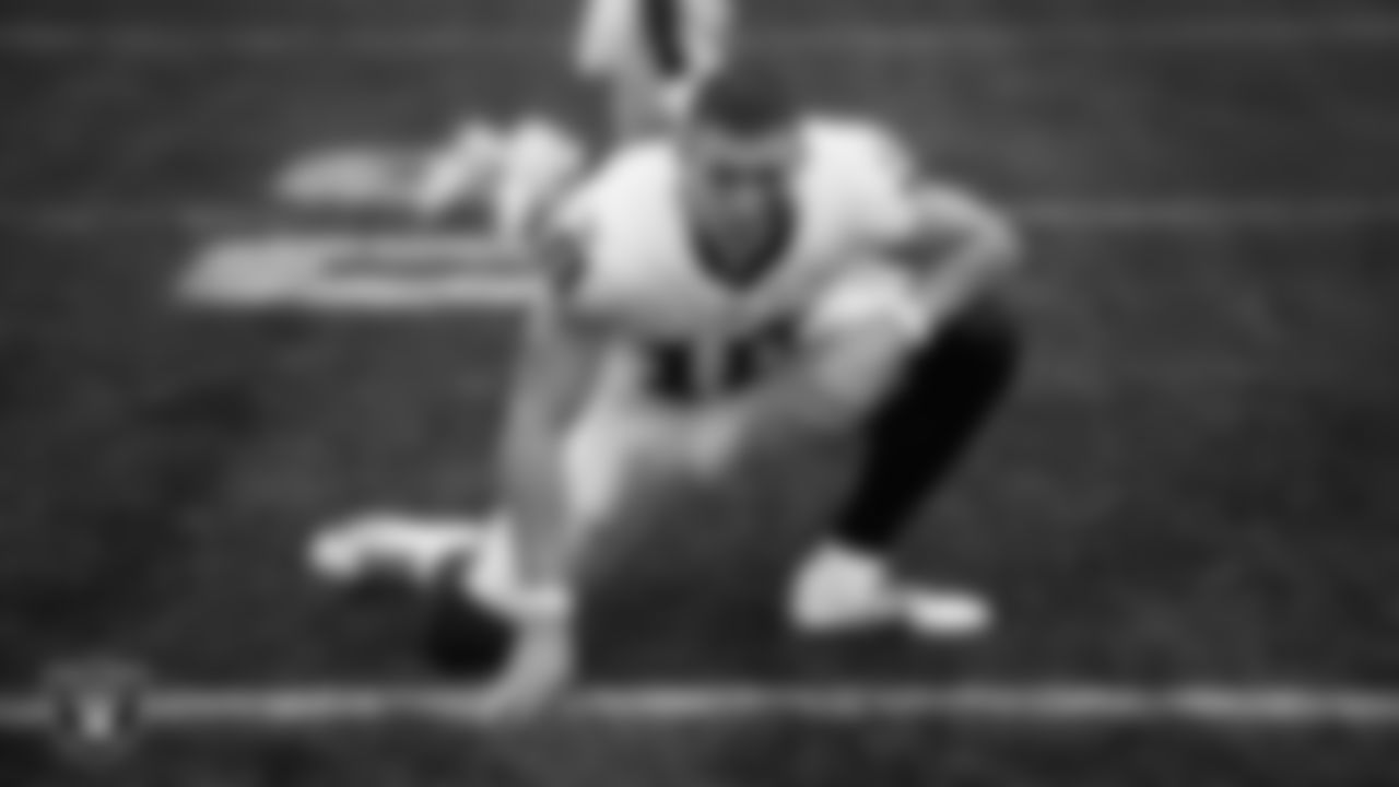 Las Vegas Raiders wide receiver Jack Bech (18) warming up before the regular season away game against the New England Patriots at Gillette Stadium.
