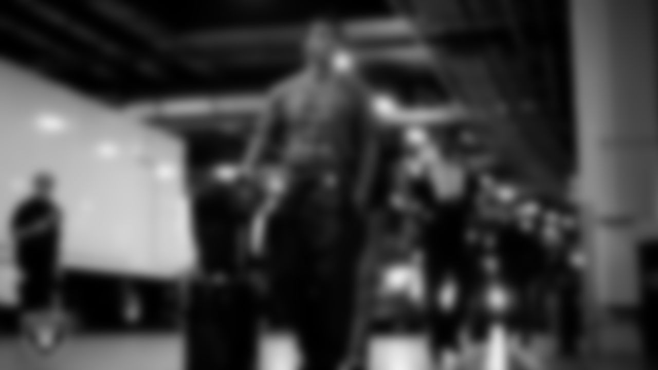 Las Vegas Raiders wide receiver DJ Turner (19) arrives to the regular season away game against the Denver Broncos at Empower Field at Mile High.