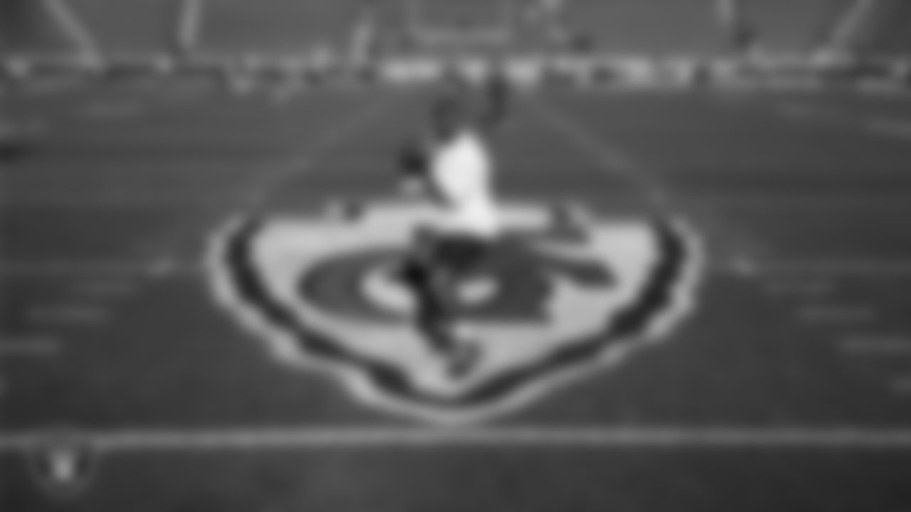 Las Vegas Raiders quarterback Geno Smith (7) warming up before the regular season away game against the Kansas City Chiefs at GEHA Field at Arrowhead Stadium.