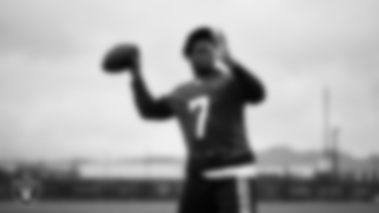 Las Vegas Raiders quarterback Geno Smith (7) during practice at Intermountain Health Performance Center.