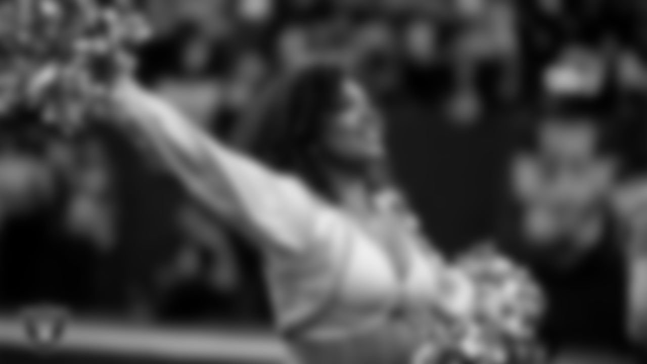 Raiderette Makenna on the sidelines during the regular season home game against the Jacksonville Jaguars at Allegiant Stadium.