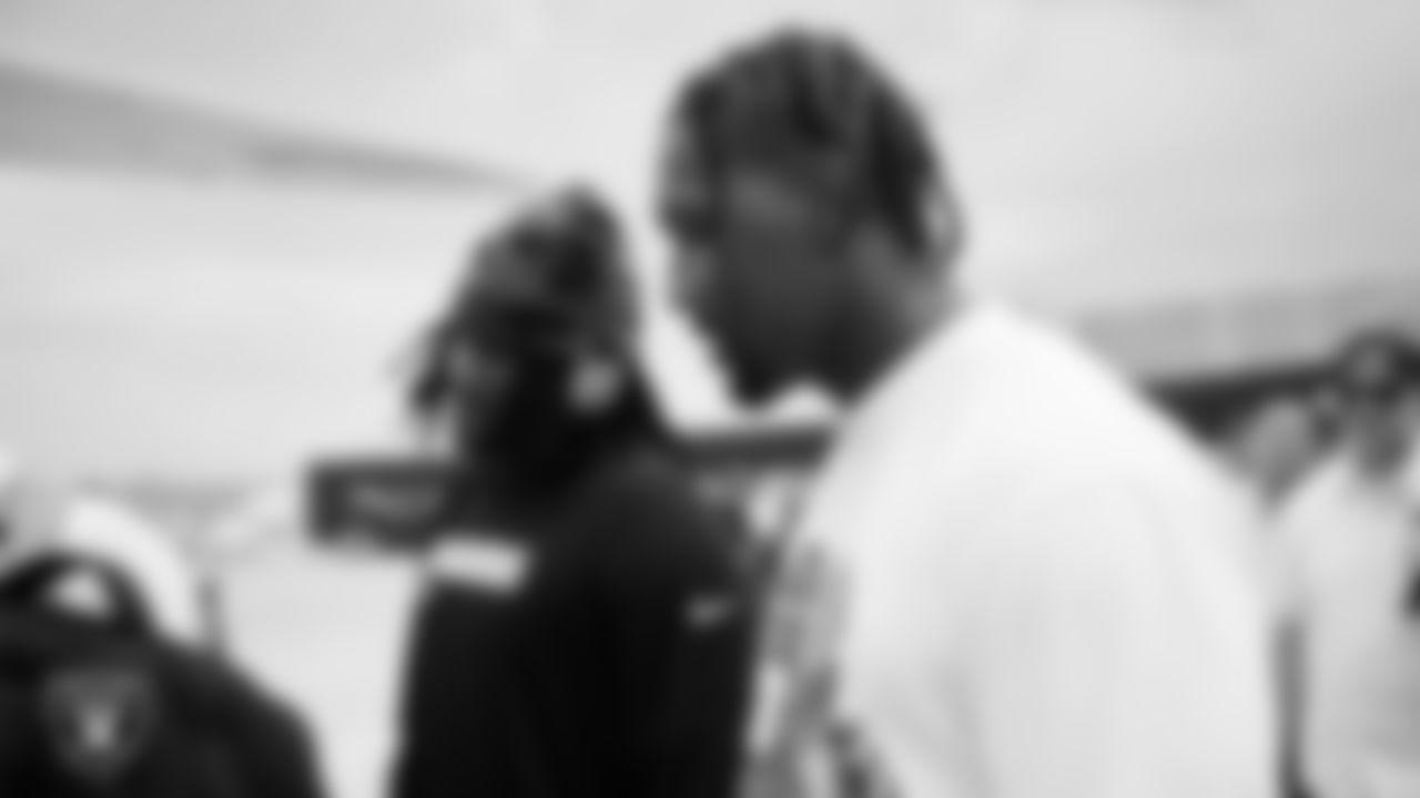 Las Vegas Raiders defensive tackle Zach Carter (93) departs for the preseason away game against the Arizona Cardinals.