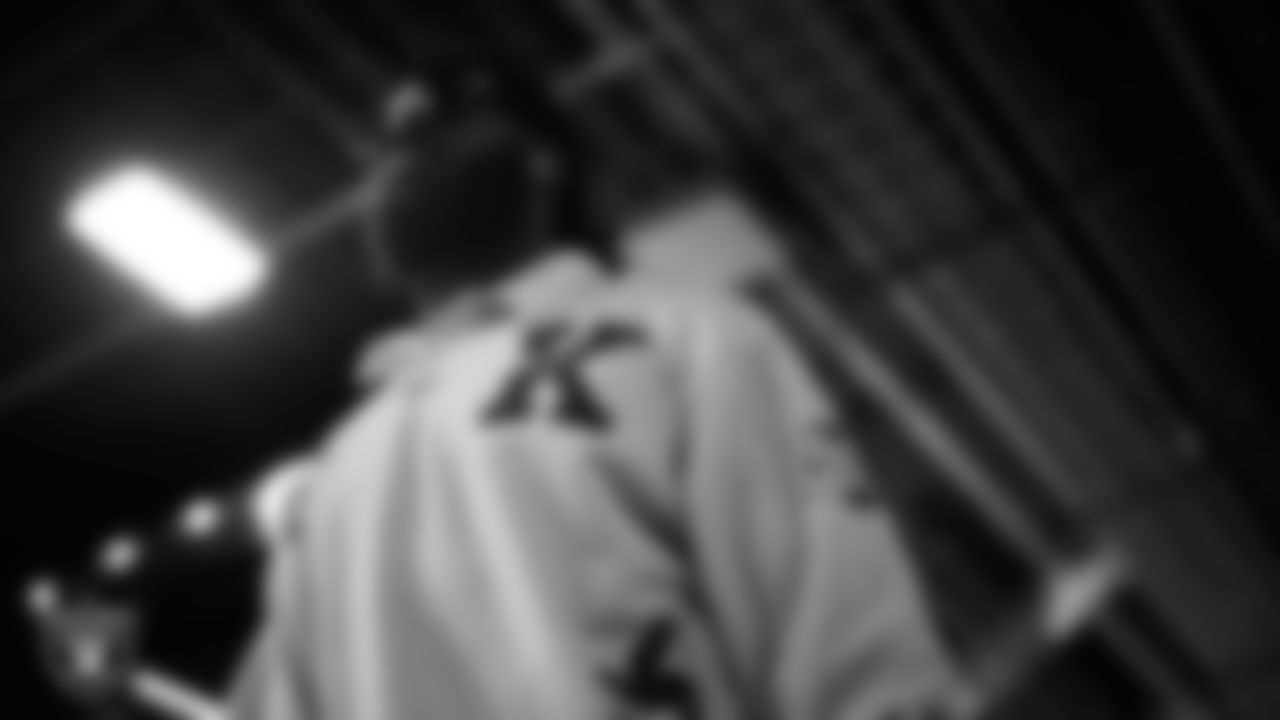 Las Vegas Raiders tight end Ian Thomas (80) arrives to the regular season away game against the Denver Broncos at Empower Field at Mile High.