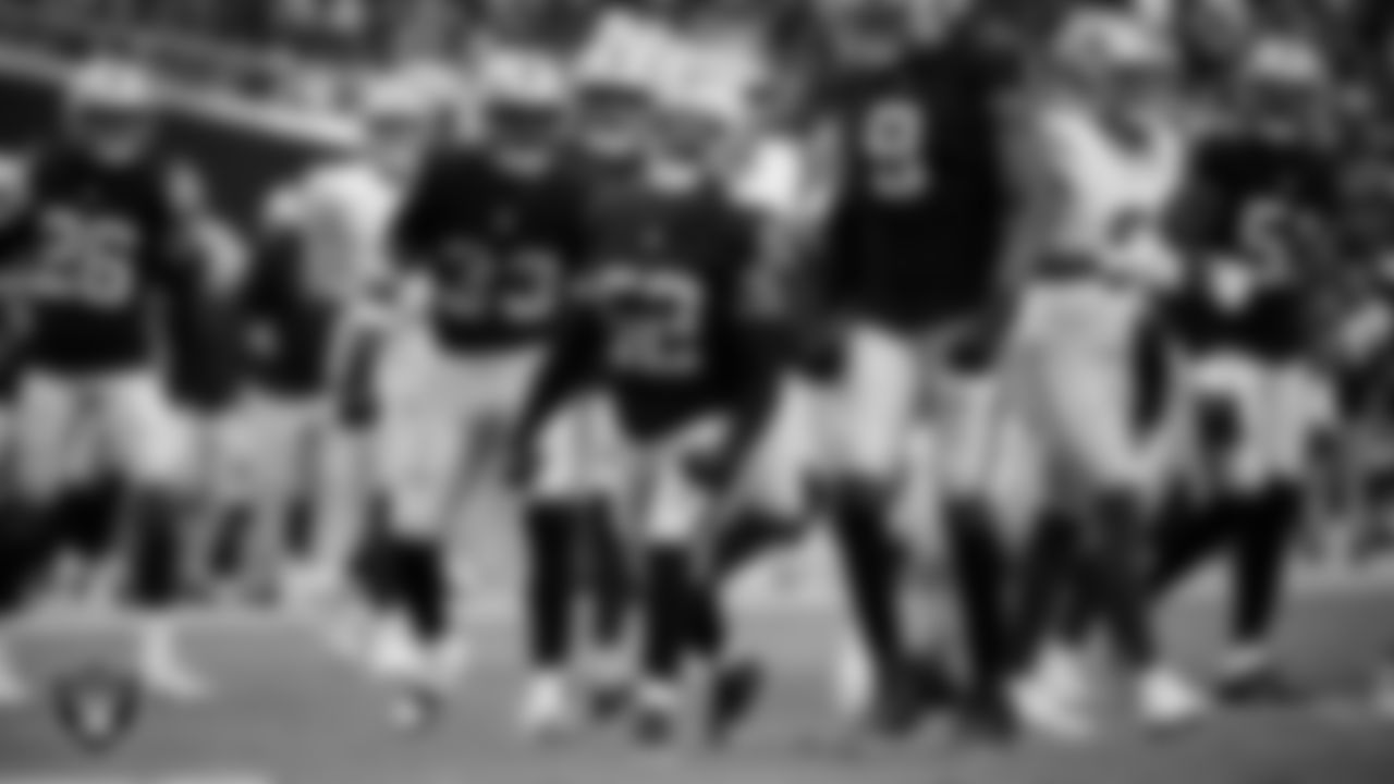 Las Vegas Raiders linebacker Elandon Roberts (52) celebrates after making a tackle during the preseason home game against the San Francisco 49ers at Allegiant Stadium.