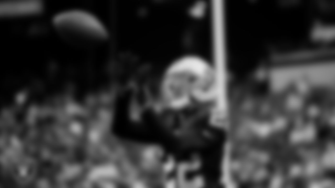 Las Vegas Raiders cornerback Eric Stokes (22) warming up before the regular season home game against the Denver Broncos at Allegiant Stadium.