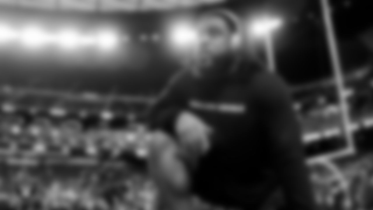 Las Vegas Raiders guard Dylan Parham (66) warming up before the regular season home game against the Dallas Cowboys at Allegiant Stadium.