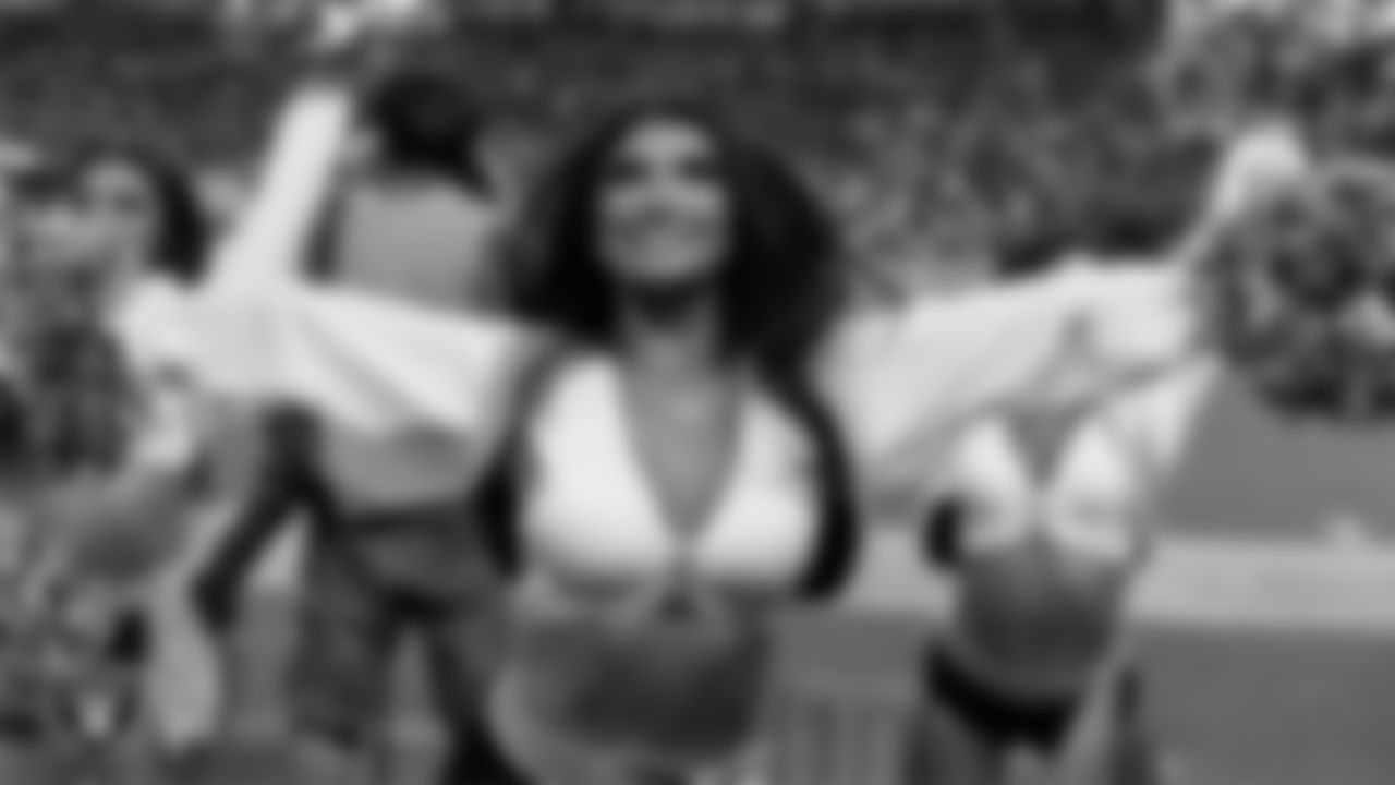 Raiderette Kylee on the sidelines during the regular season home game against the Los Angeles Chargers at Allegiant Stadium.