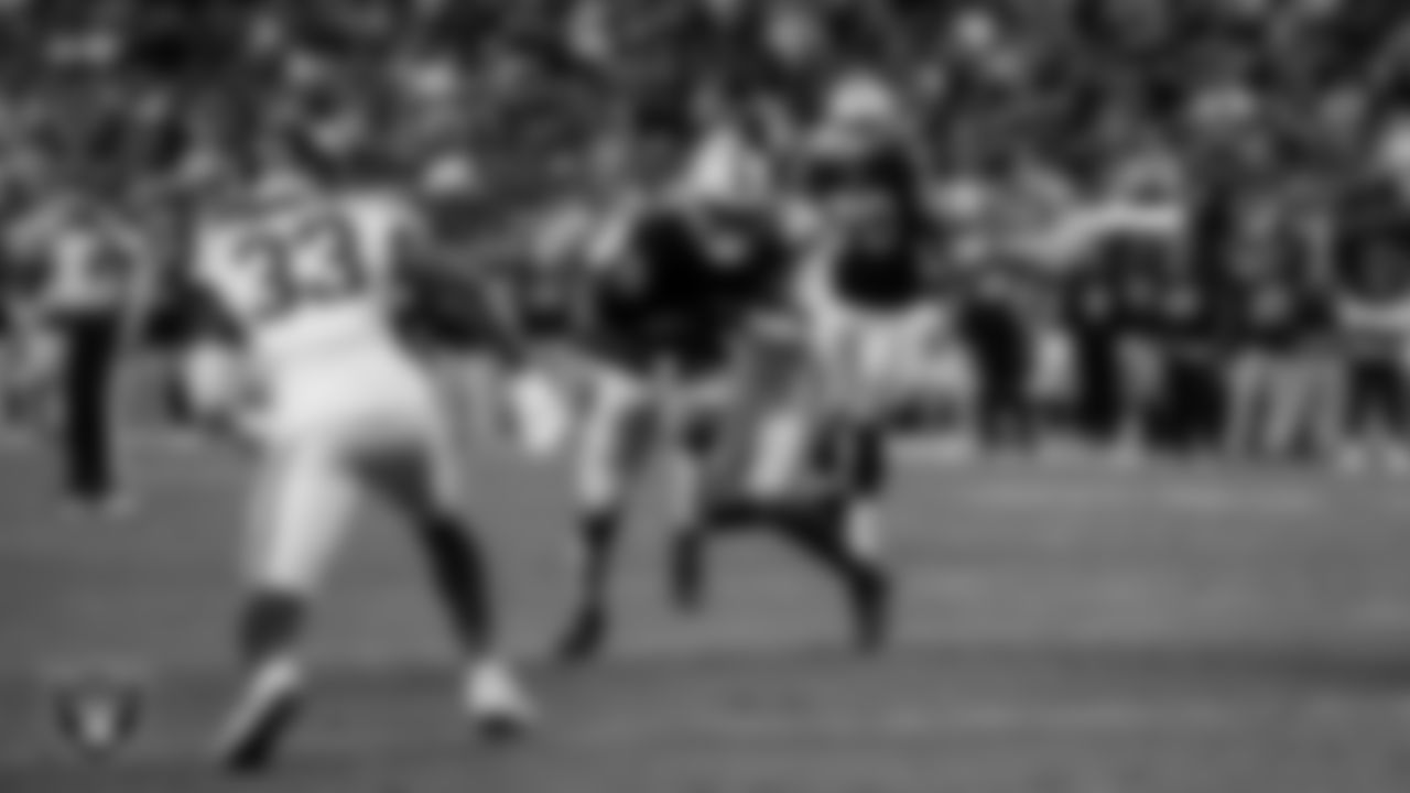 Las Vegas Raiders wide receiver Dont'e Thornton Jr. (10) during the regular season home game against the New York Giants at Allegiant Stadium.