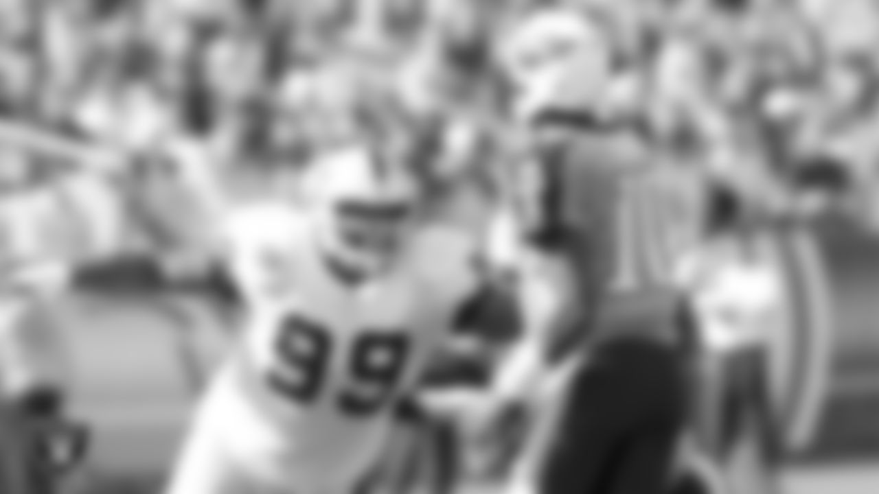 Oakland Raiders defensive tackle Warren Sapp (99) during the regular season away game against the Tennessee Titans at LP Field, Sunday, October 28, 2007, in Nashville, Tenn.
